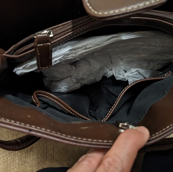 Tommy Hilfiger Small Brown Leather Bag - Picture 8 of 13